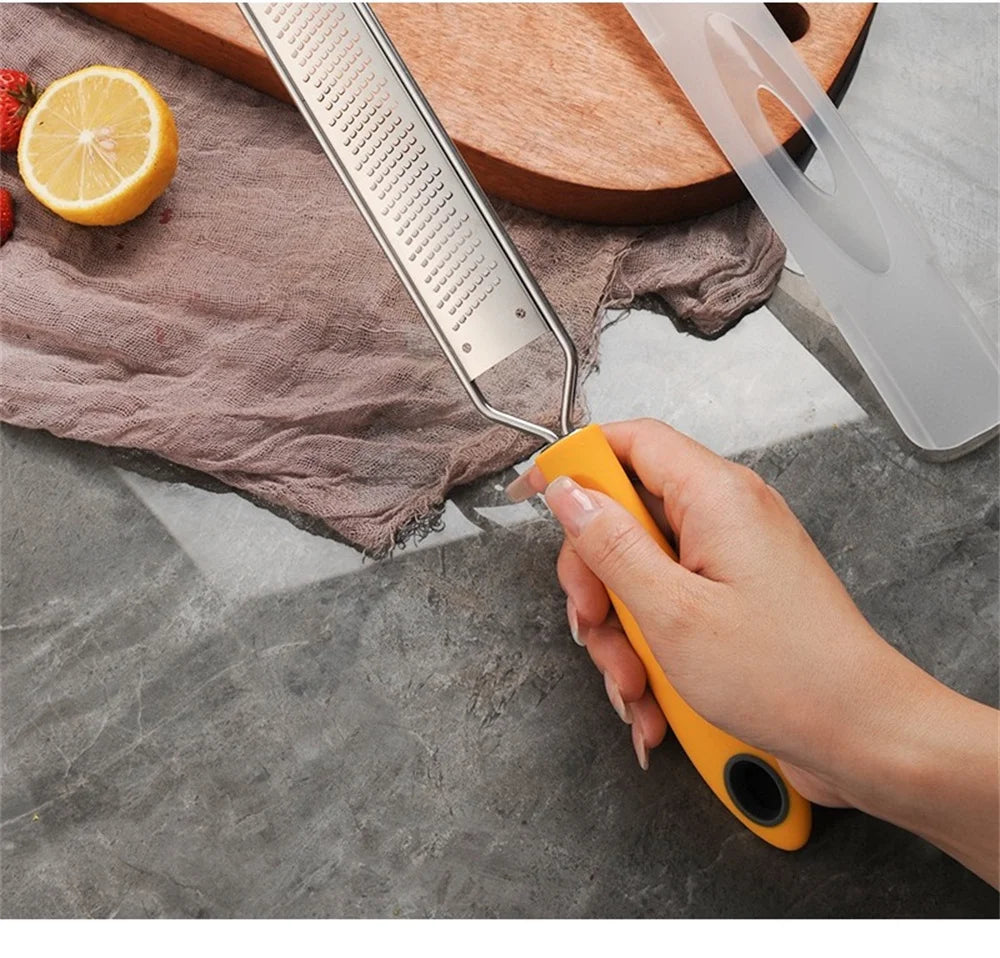 1pc Stainless Steel Wire Grater Plastic Anti Slip Handle Cheese Grater Garlic Fruit Grater Chocolate Lemon Grater Kitchen Gadget